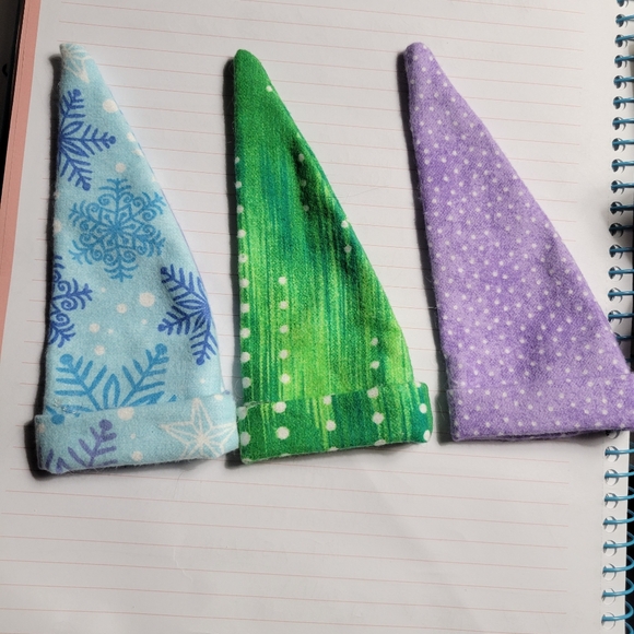 7 flannel Gnome hats - Picture 2 of 3